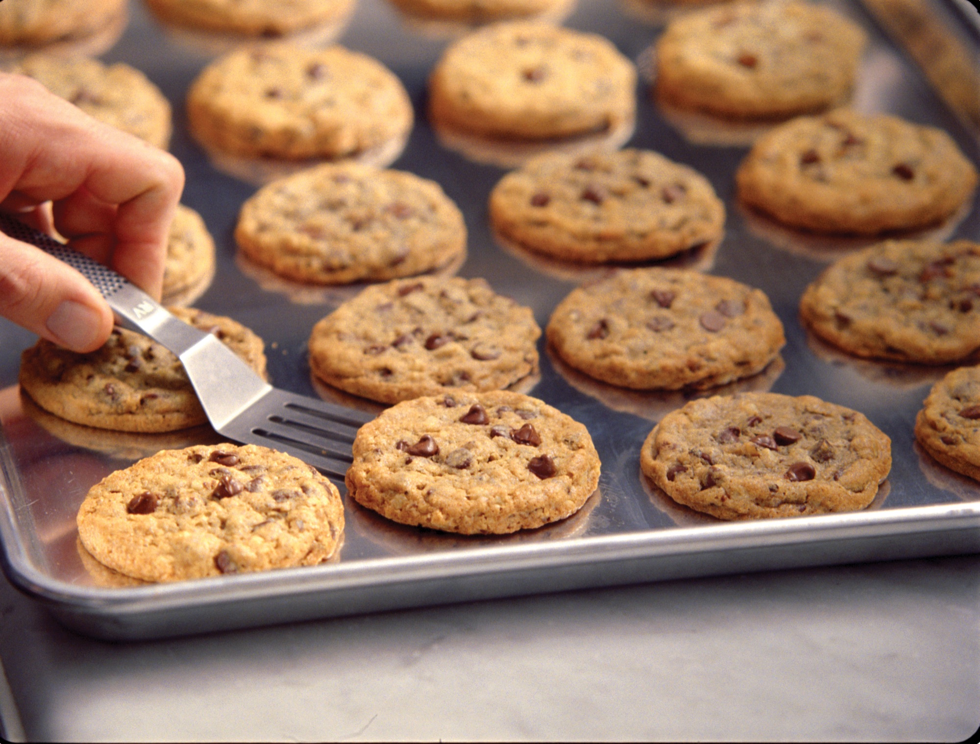 Freshly baked DoubleTree cookies arranged for guests
